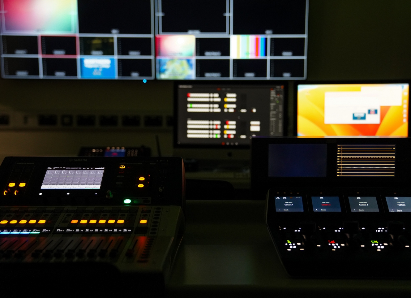 State-of-the-Art Production Desk